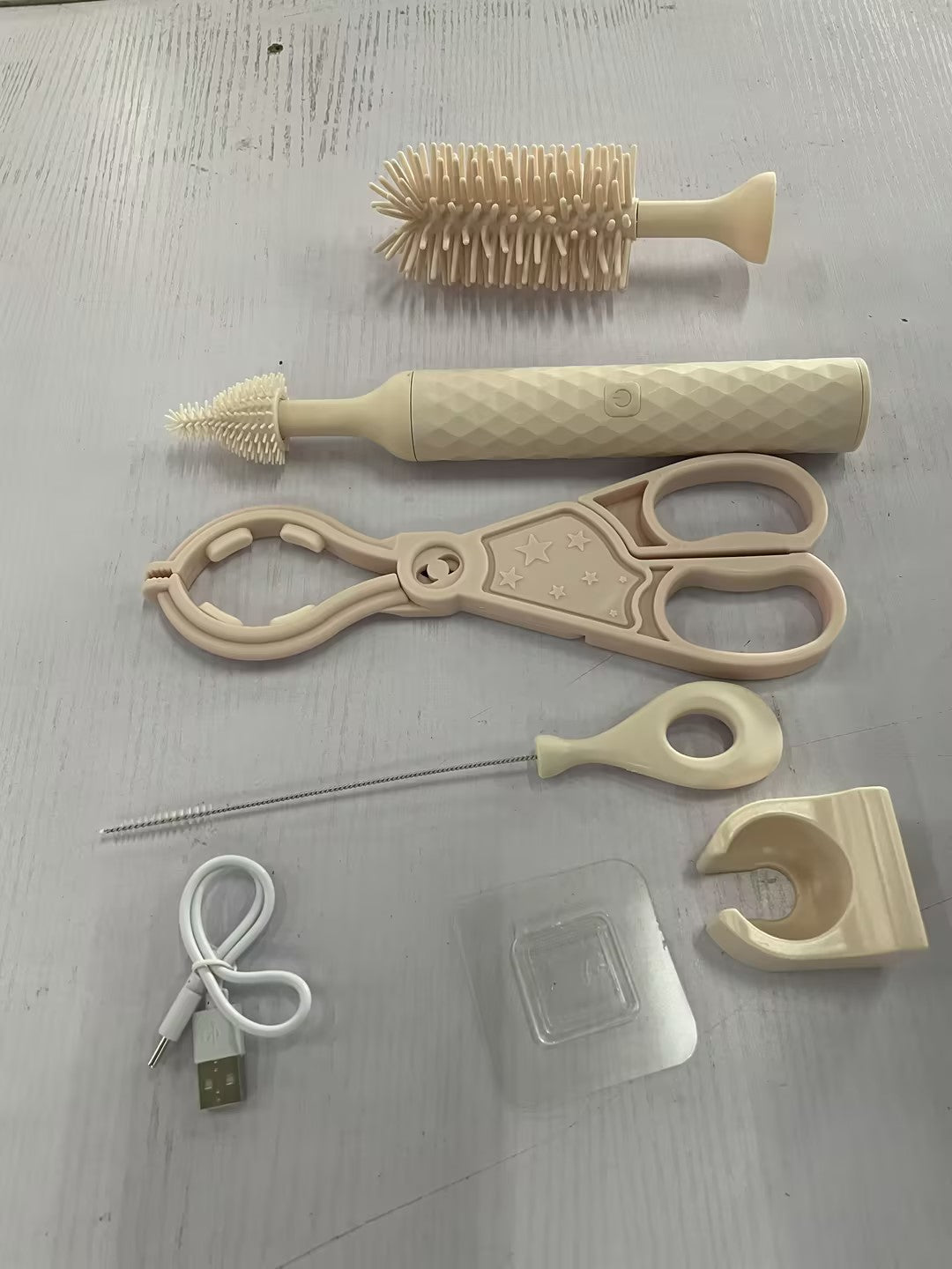 מברשת חשמלית לניקוי בקבוקים