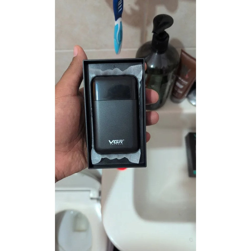 צילום לקוח: על מדף האמבטיה